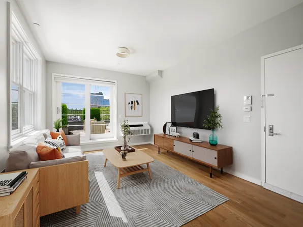 195 Hawthorne Street image 1 of 7