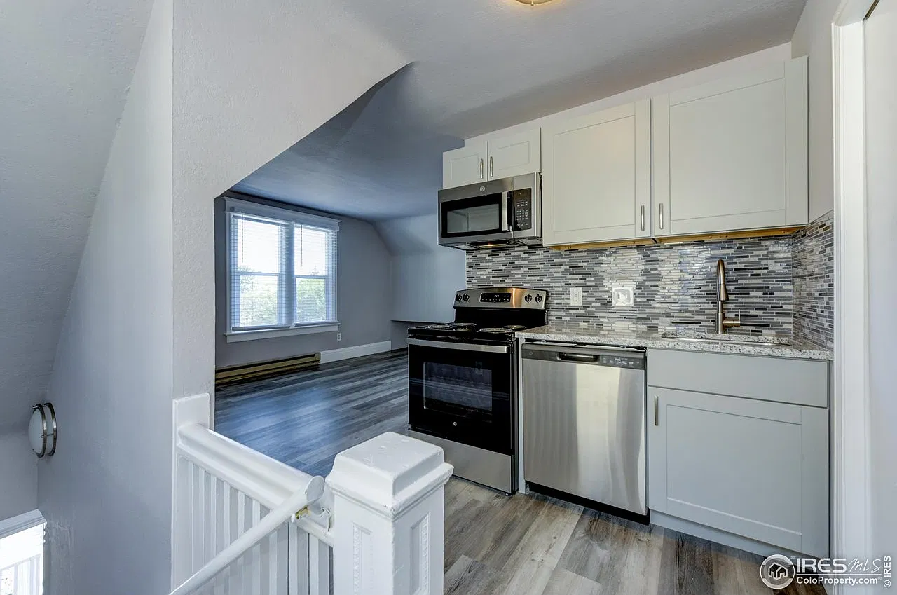 1 bed, 420 sqft, $2,225 — Photo 3