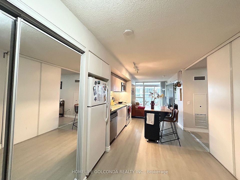 1st image of 85 Queens Wharf Rd #723