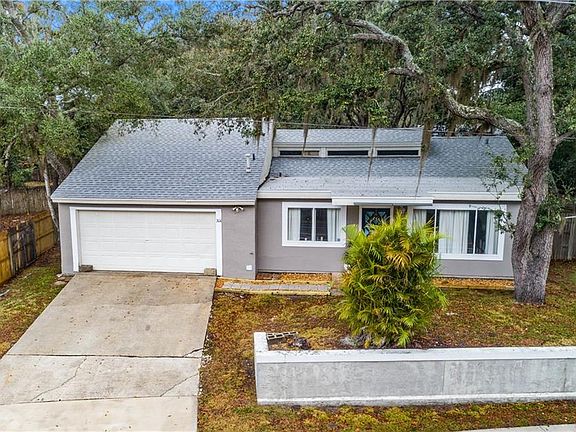 2nd image of 304 Hidden Lake Dr