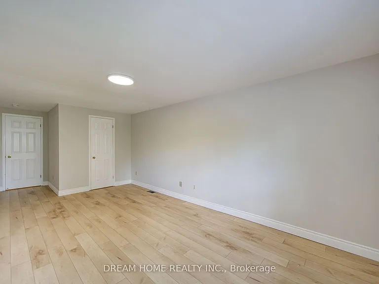 25 Yongehurst Rd — Photo 19