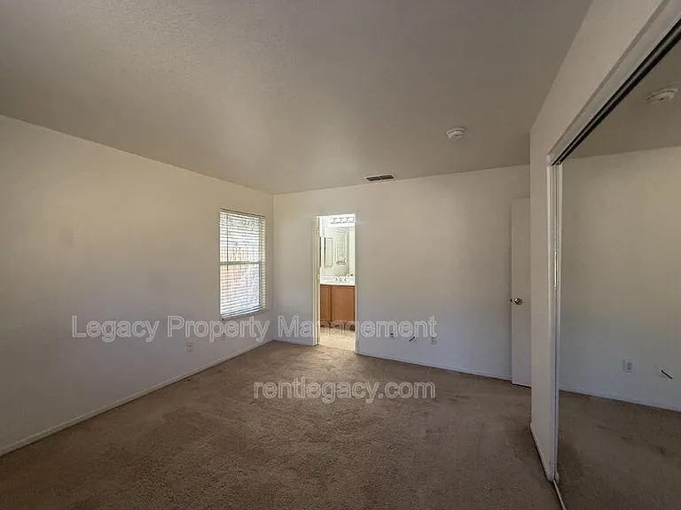 4329 Middlebury Way — Photo 14
