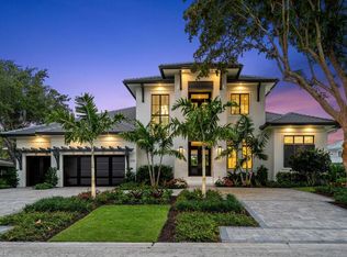 626 Parkview Ln, Naples, FL 34103