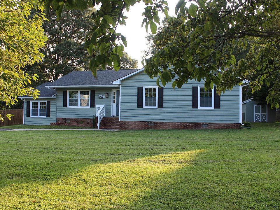 1st image of 415 White Cypress Dr