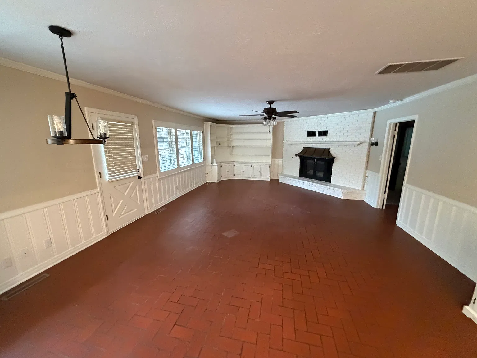 4 bed, 2550 sqft, $3,000 — Photo 3
