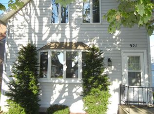 921 S 23rd St, Manitowoc, WI 54220