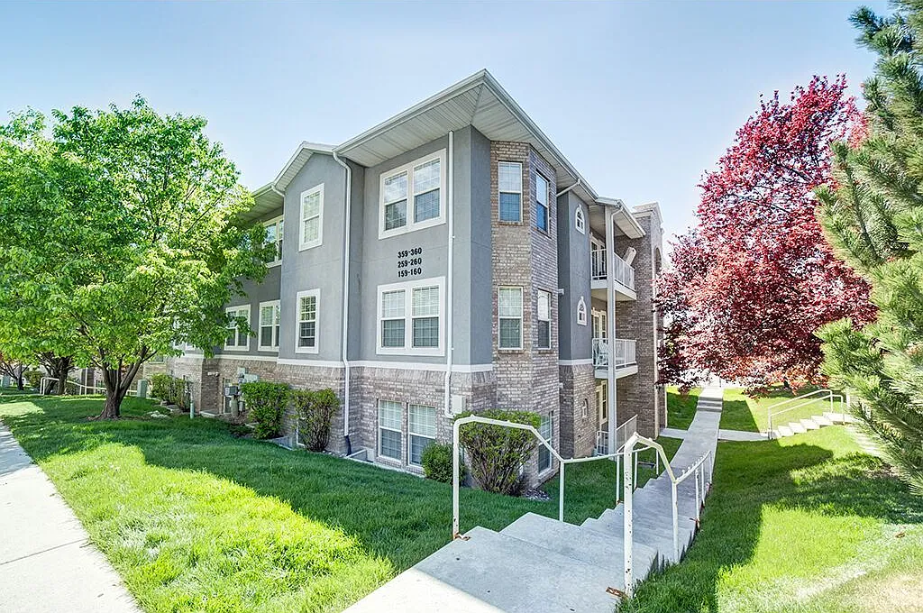 3 bed, 1205 sqft, $625 — Photo 1