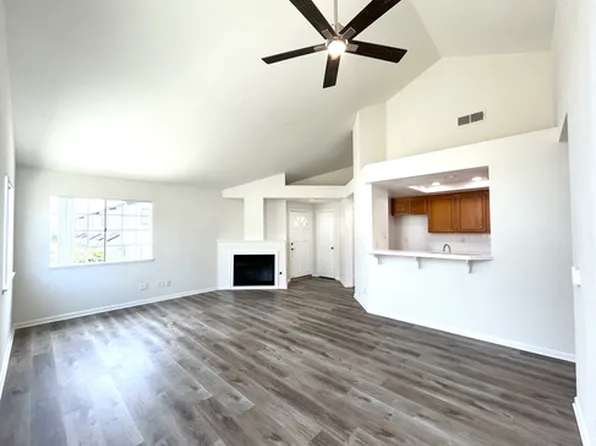2211 Pacific Ave APT B207, Costa Mesa, CA 92627