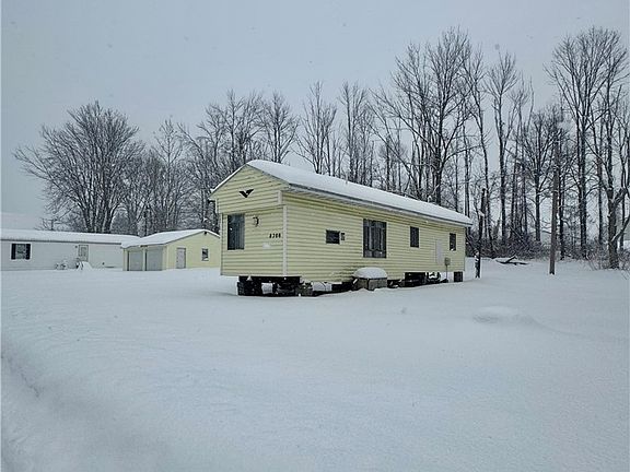 4th image of 8208 Walnut Rd