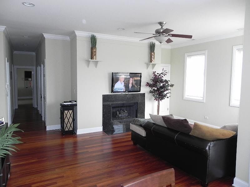 1st image of 3341 N Southport Ave #3343401