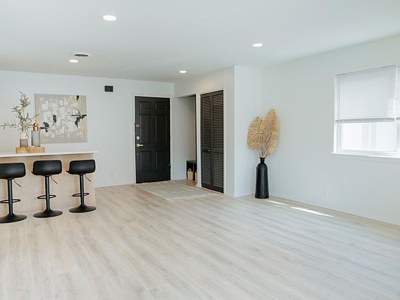 5th image of 2515 S Florence Pl #3