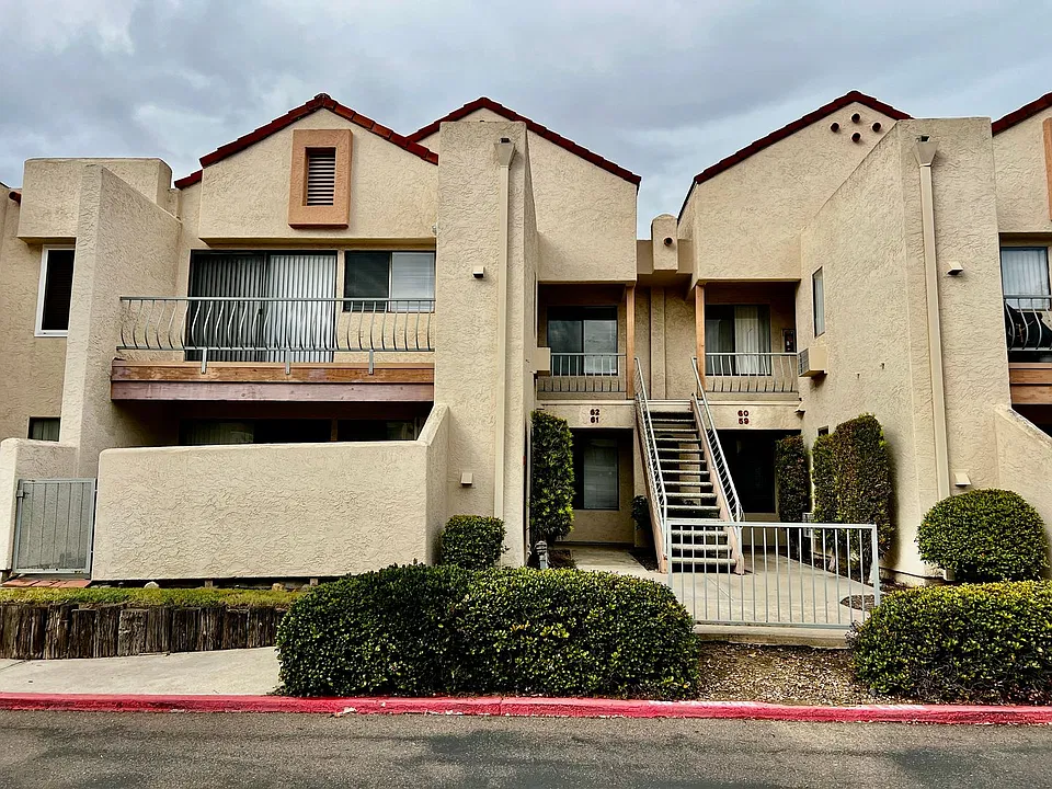 10895 Camino Ruiz #62