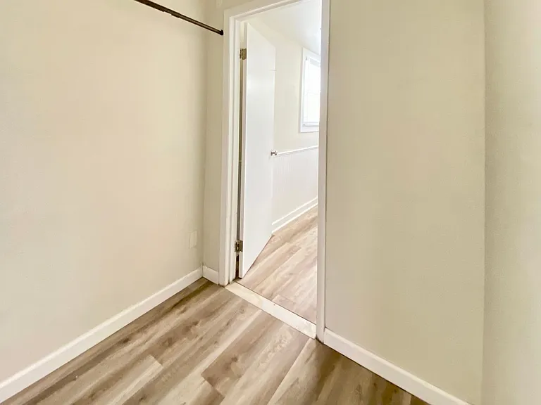 70 Brooks Dr — Photo 17