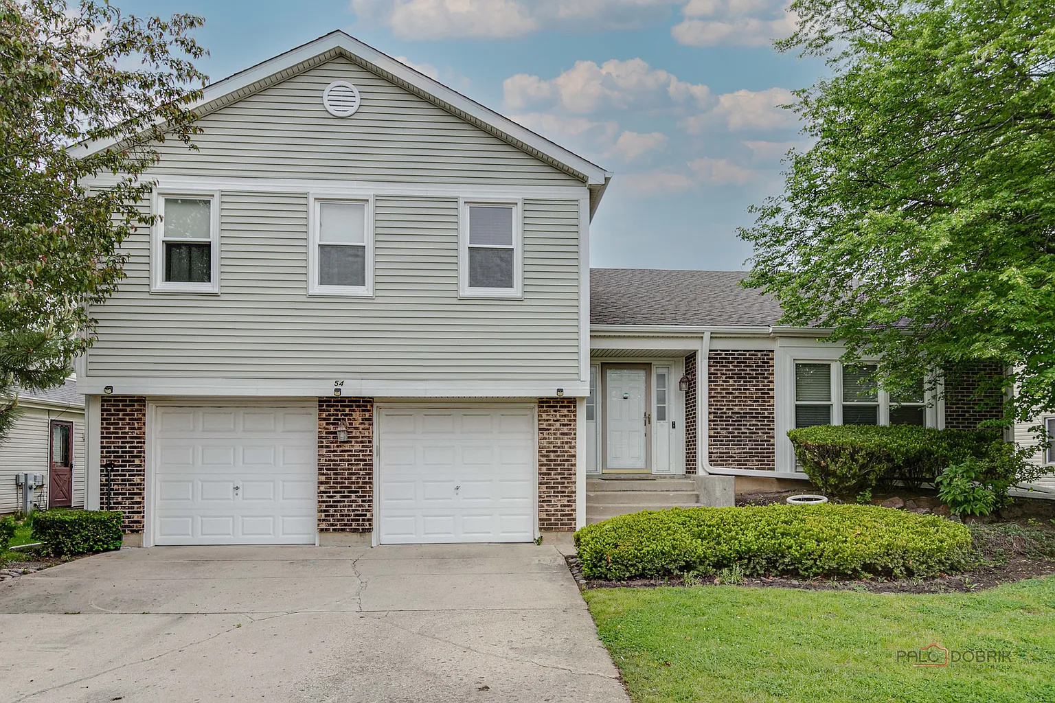 54 E Fox Hill Dr photo 1
