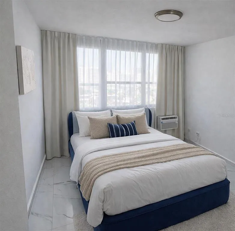 3 bed, 2.0 bath, 1300 sqft, $2,500 — Photo 4