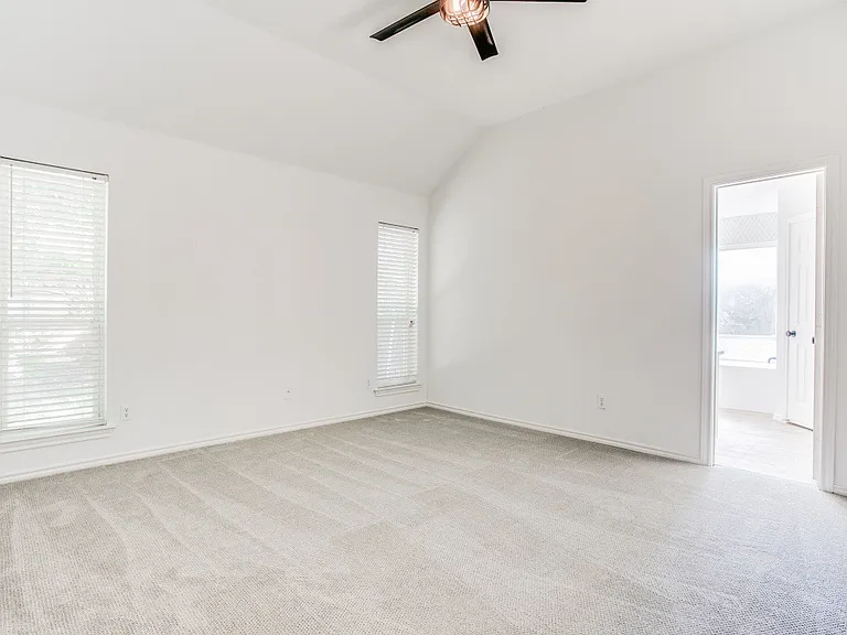 224 Blossom Ln — Photo 15