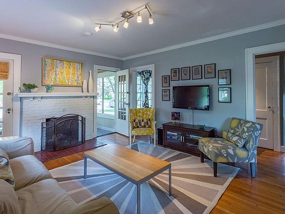 3rd image of 5025 N Capitol Ave