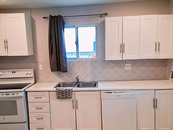 5th image of 630 1st St S