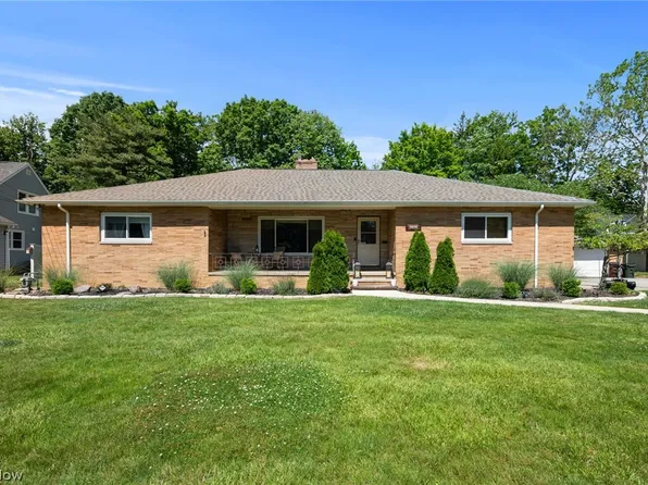 5646 Onaway Oval, Parma, OH 44130