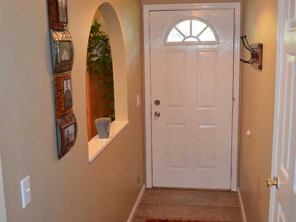 2nd image of 1893 Sunnyside Dr