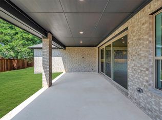 3008 Sandy Springs Dr, Arlington, TX 76017