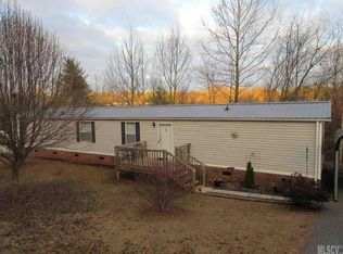 2478 Shadowbrook Dr, Lenoir, NC 28645