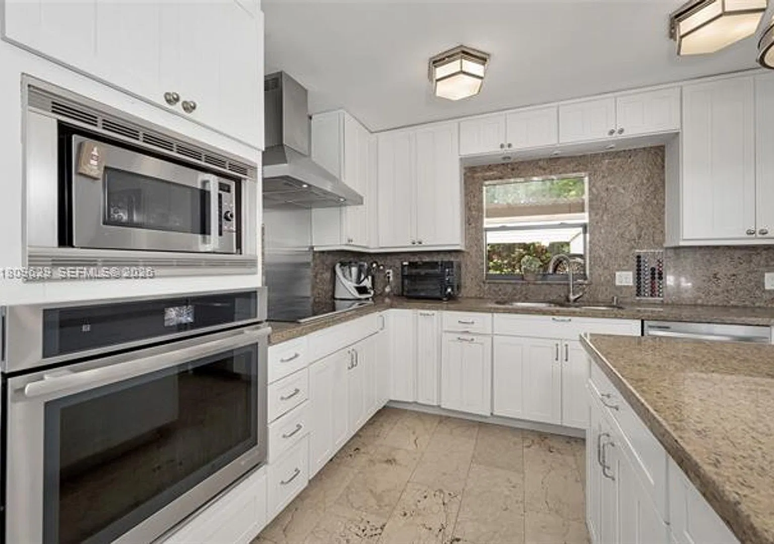 201 Knollwood Dr # 201, Key Biscayne, FL 33149 — Photo 1
