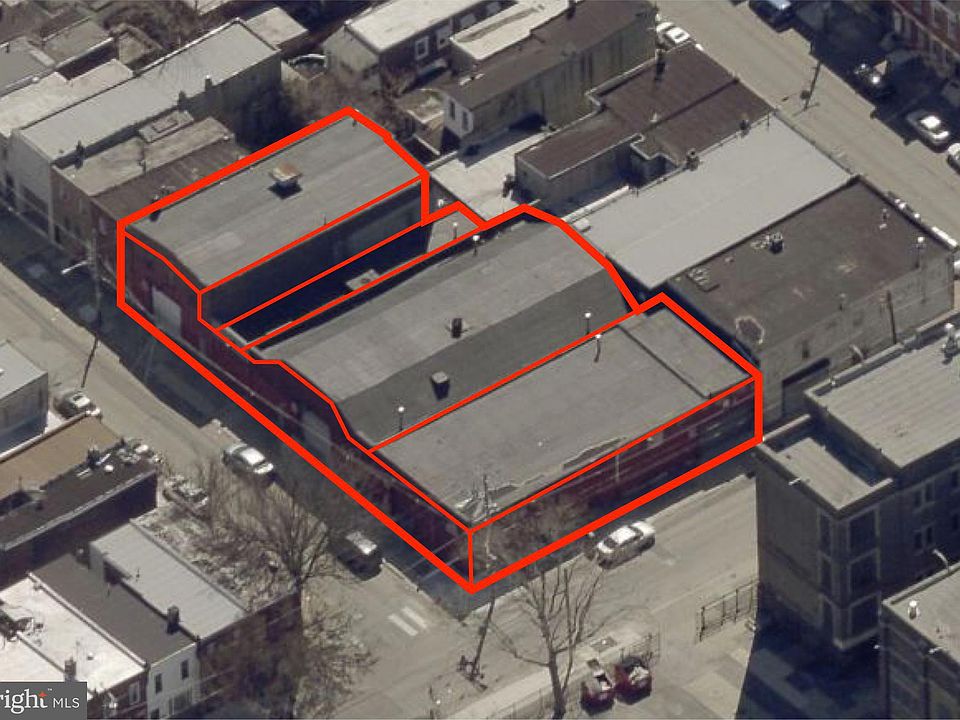 2nd image of 1900 E Clementine St