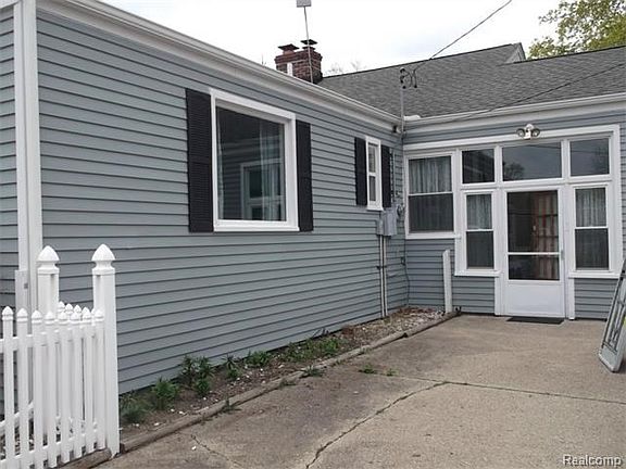 5th image of 105 N 9th St