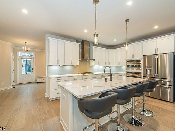 3rd image of 24 Willow Ln #24
