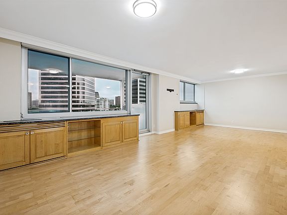 3rd image of 3883 Turtle Creek Blvd APT 914