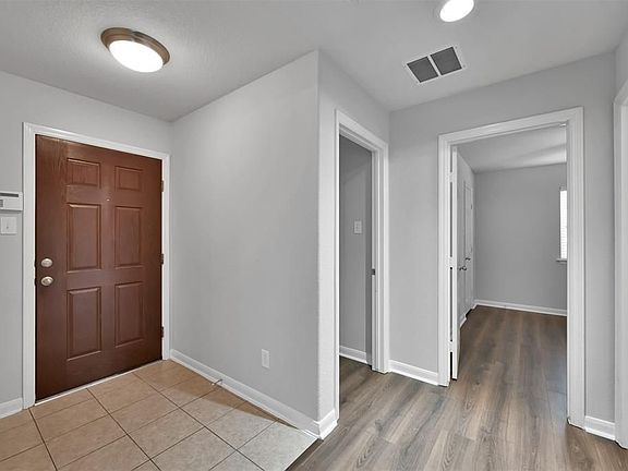 4th image of 12006 Champions Walk Ln