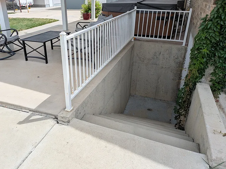 440 Cottonwood Ln — Photo 31