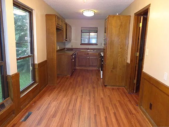 5th image of 3306 S 144th Pl E