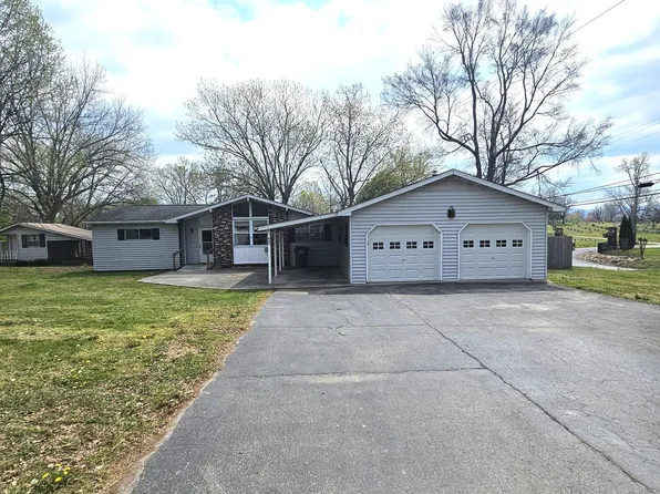 902 Grandview Dr, Maryville, TN 37803