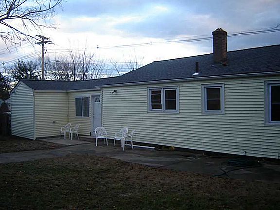 3rd image of 309 Easton Ave