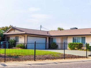 7000 Farmington Way, Sacramento, CA 95828