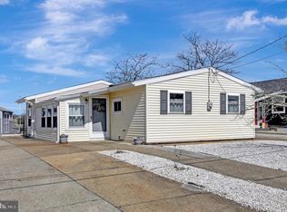 103 E Thames Rd, Little Egg Harbor, NJ 08087
