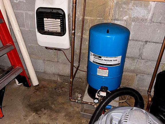 5th image of 216 Summit Rd