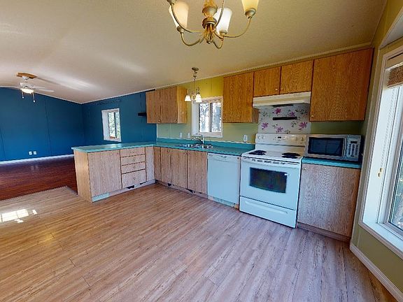 4th image of 10272 98th St