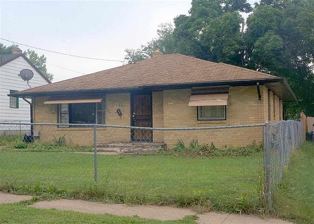 1st image of 612 Royal Ave