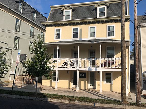 4th image of 221 High St APT 1