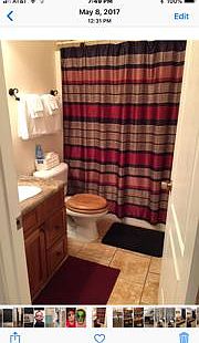 Jack & Jill bathroom, adjoined to
downstairs master.