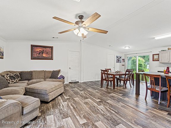 4th image of 17852 SE 90th St