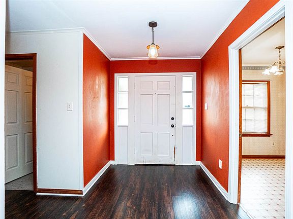3rd image of 2910 Bel Air Dr