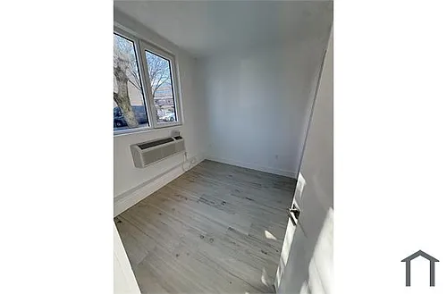 589 Saratoga Ave #1A Photo 1