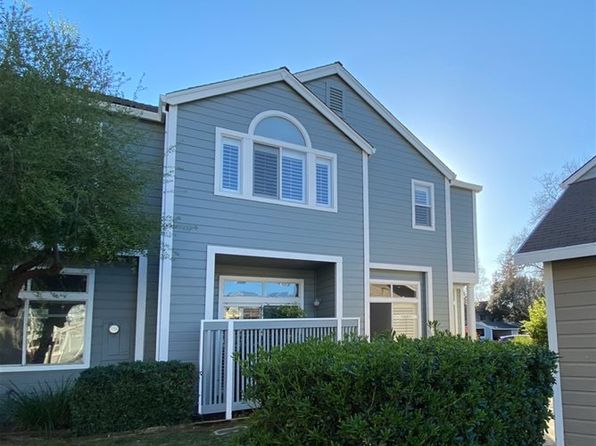 3043 Woods Cir