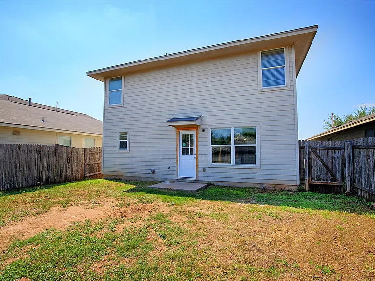 3207 Barksdale Dr — Photo 37