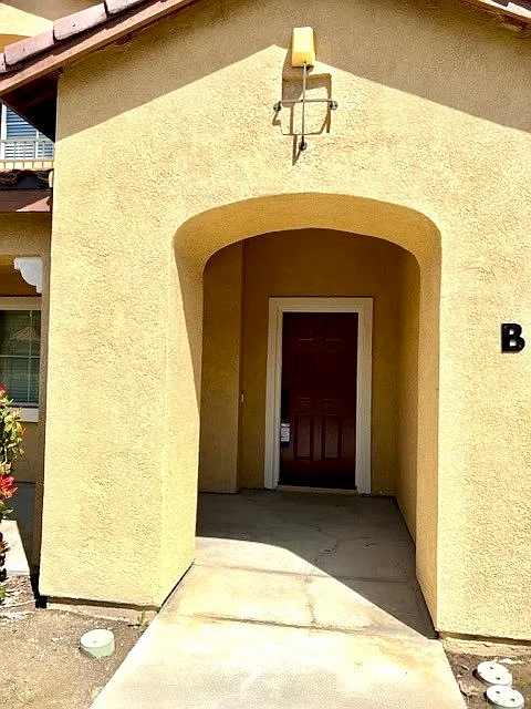 Building Photo - 25792 Iris Ave #B
