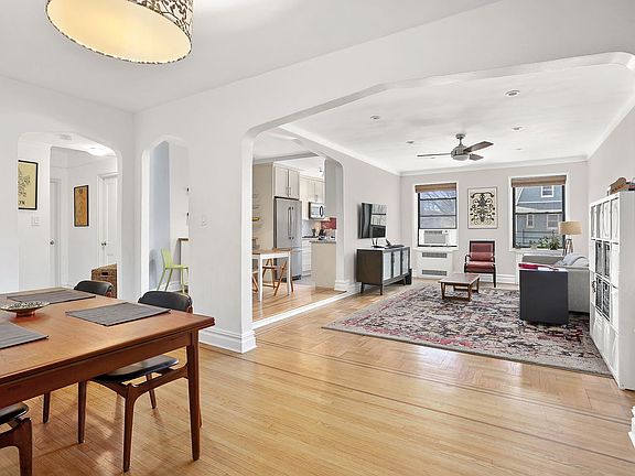 3rd image of 125 Hawthorne St APT 2D